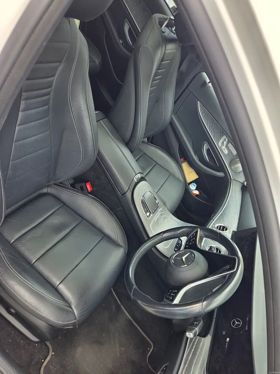 Mercedes-Benz E-Class 2021 - Image 5