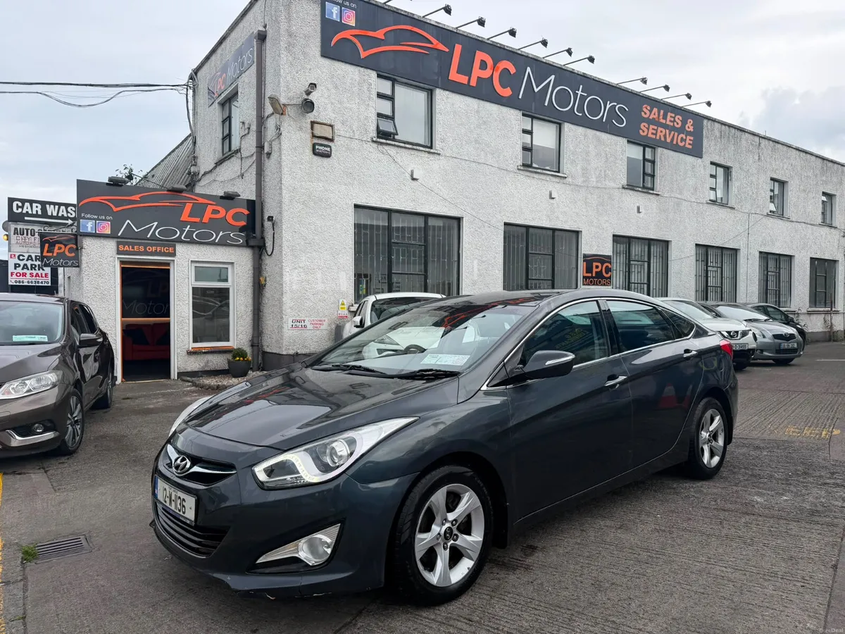 Hyundai i40 2012 Automatic - Image 1