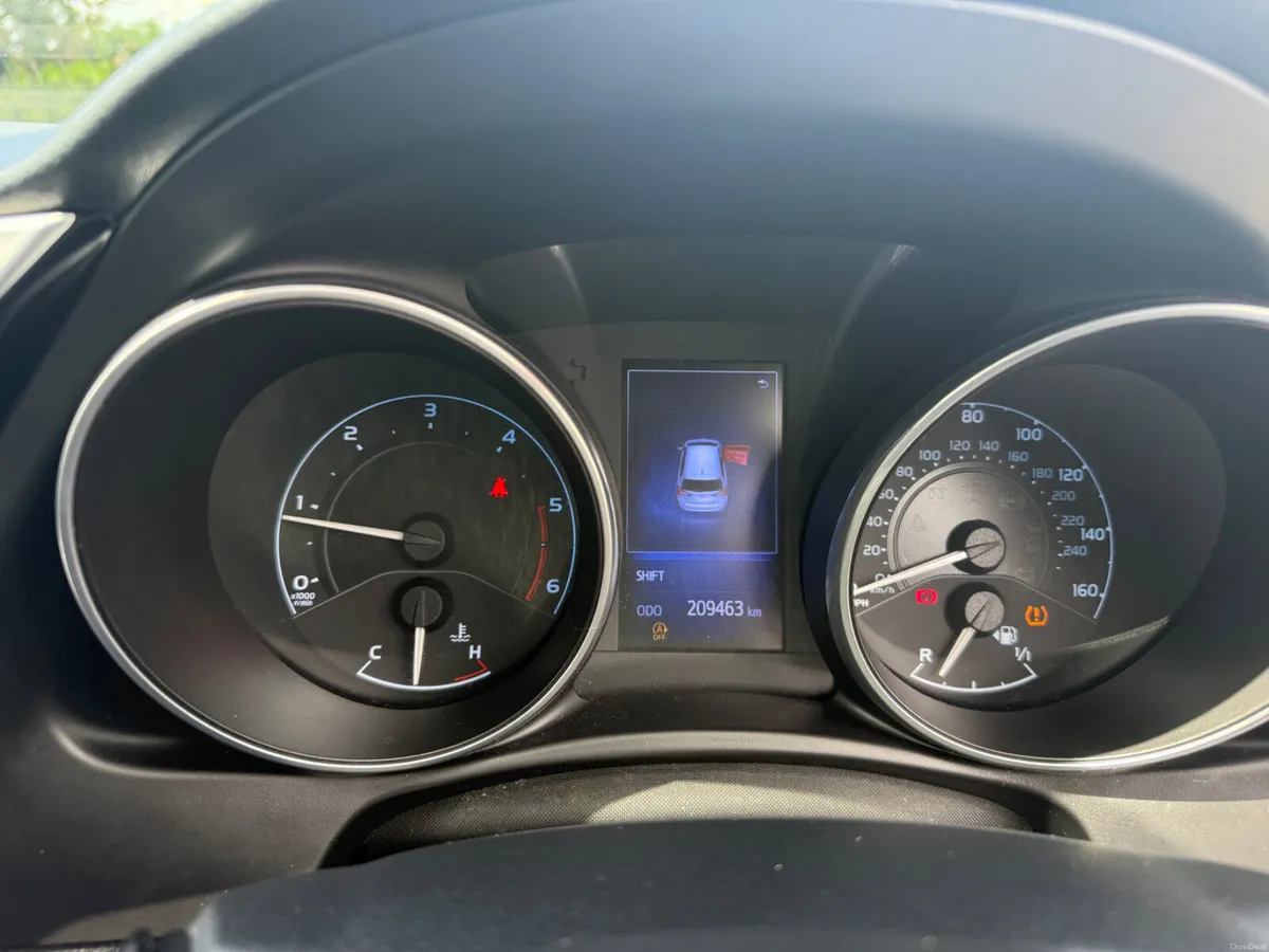 Toyota Auris 2016 - Image 5