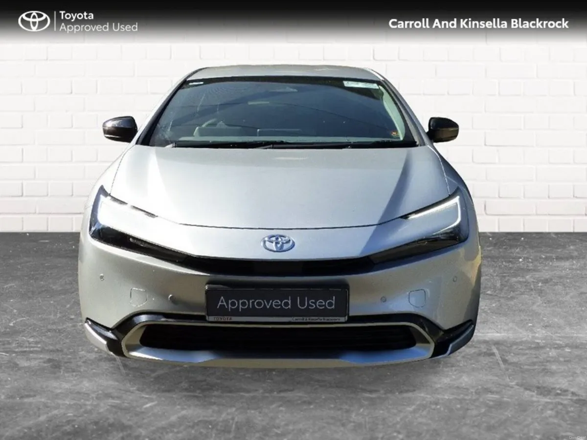 Toyota Prius Plug-In Hybrid - Image 4