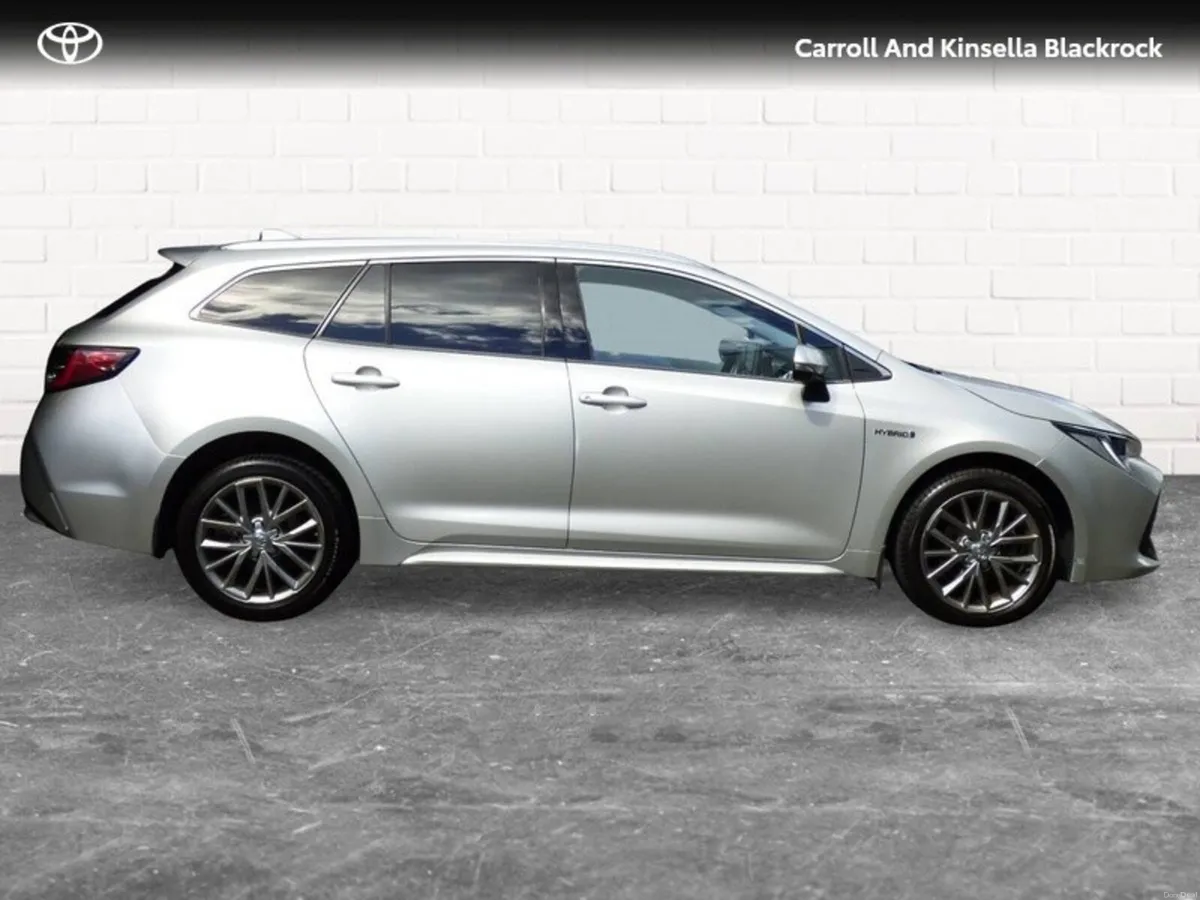 Toyota Corolla Hybrid Sol Touring Sport - Image 3