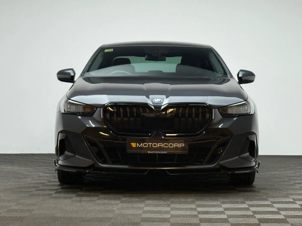 BMW i5 EDRIVE 40 M SPORT - Image 2