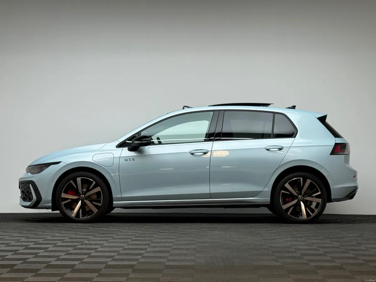 Volkswagen Golf GTE DSG - Image 4