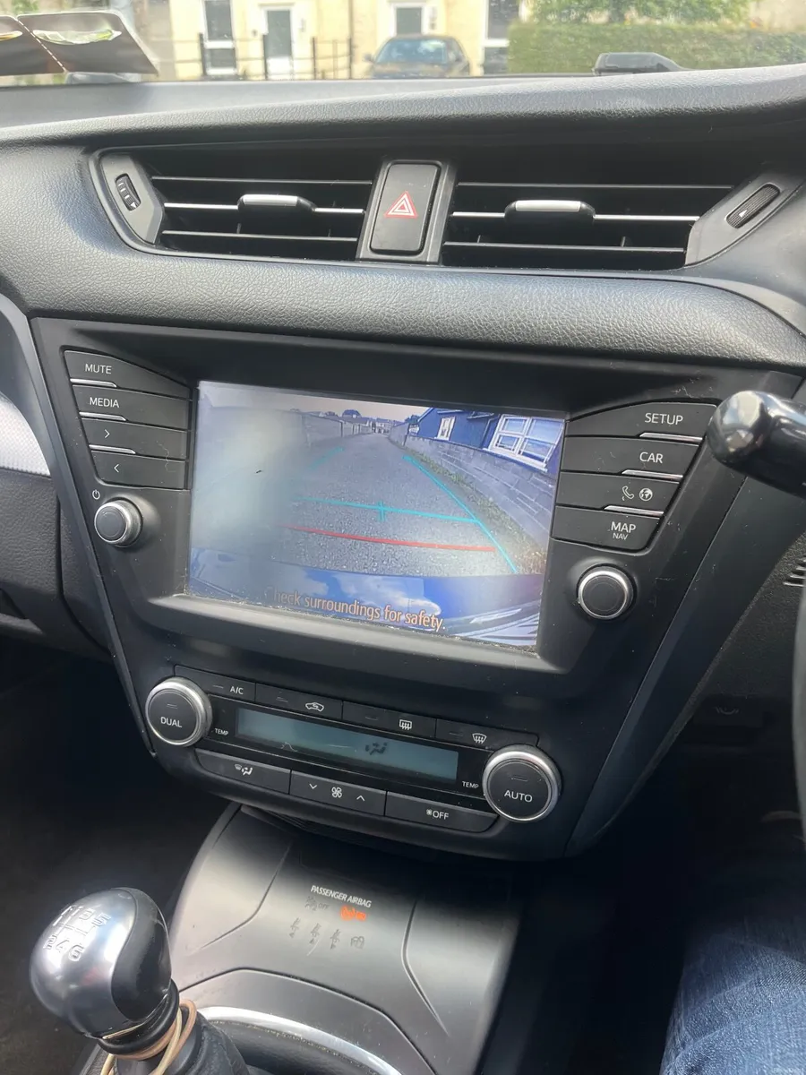 Toyota Avensis 2017 - Image 2