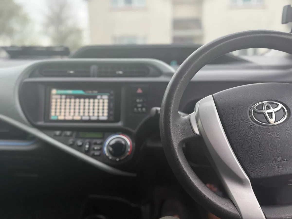 Car - Image 5