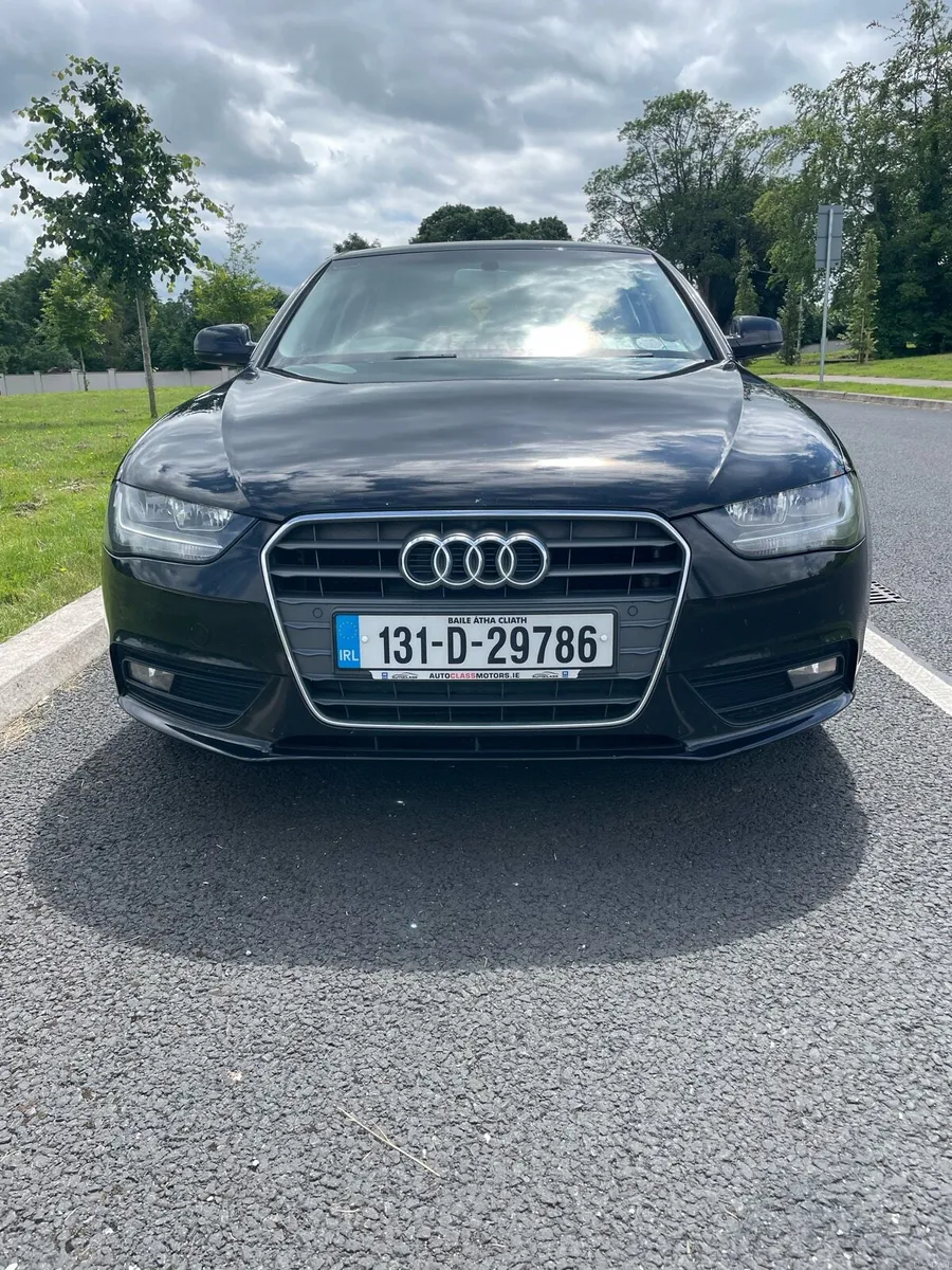 Black Audi A4 Technik 2.0 TDI 136 PS - Image 4