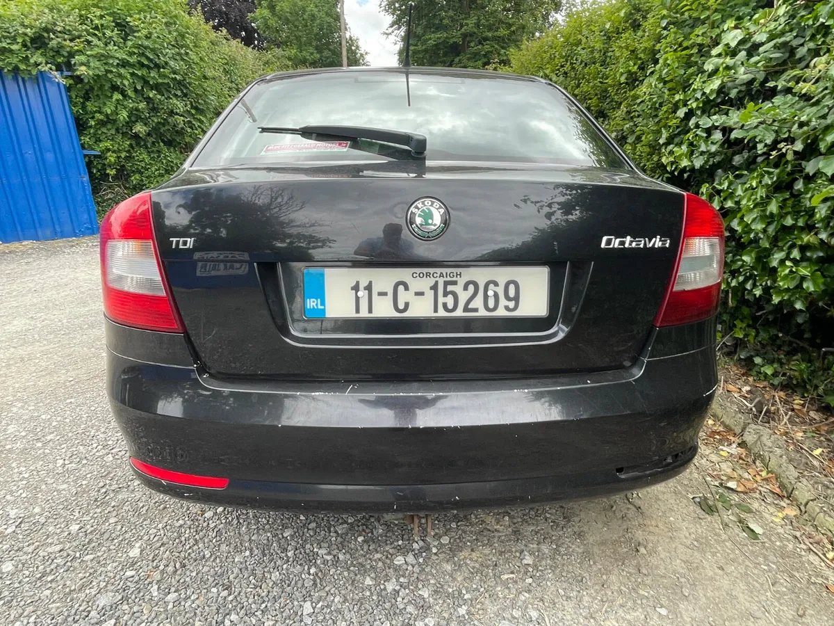 Skoda Octavia 2011 Diesel - Image 3