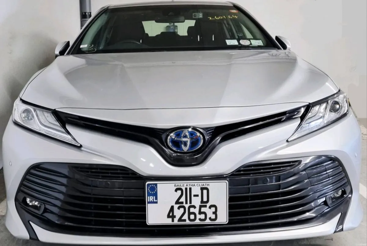 TOYOTA CAMRY X 2021 LOW MILEAGE ONLY 31000KMS - Image 3