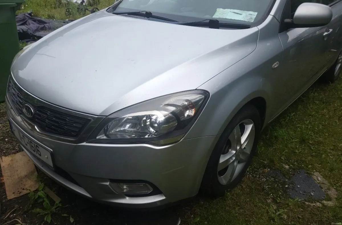 Kia Ceed 2011 - Image 1