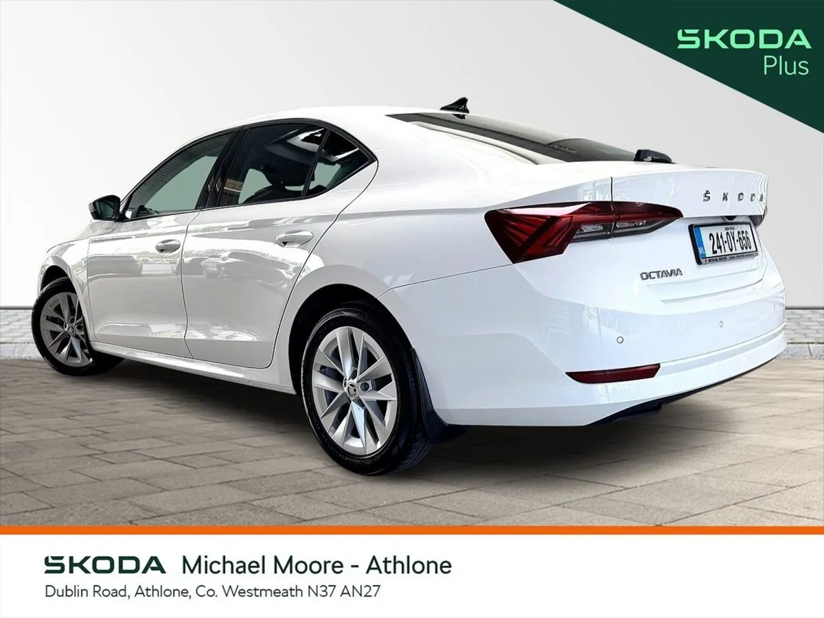 Skoda Octavia AMBITION 2.0TDI 150BHP DSG - Image 3