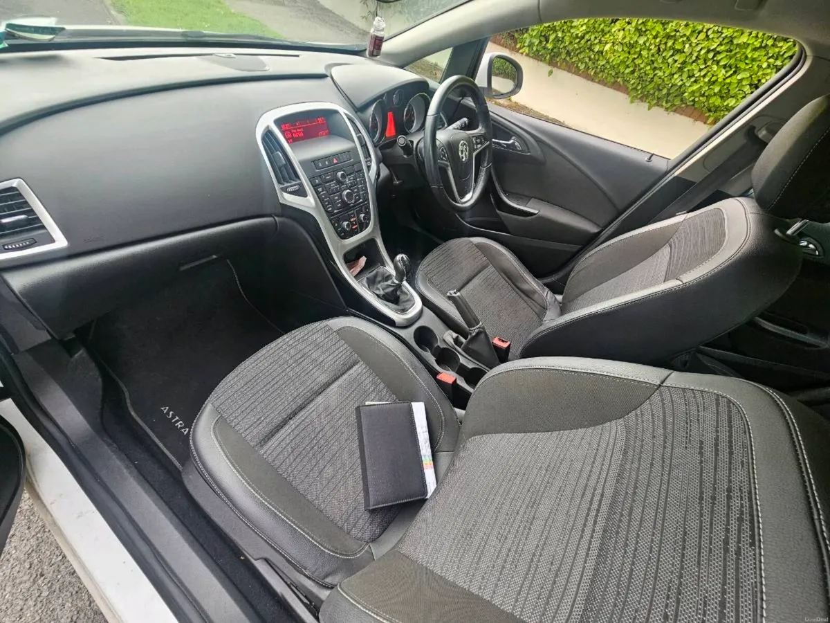 2014 Opel Astra (1.6 Diesel, New NCT) - Image 4