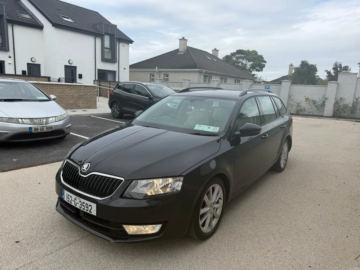 2015 SKODA OCTAVIA AUTOMATIC LOW MILEAGE !! - Image 2