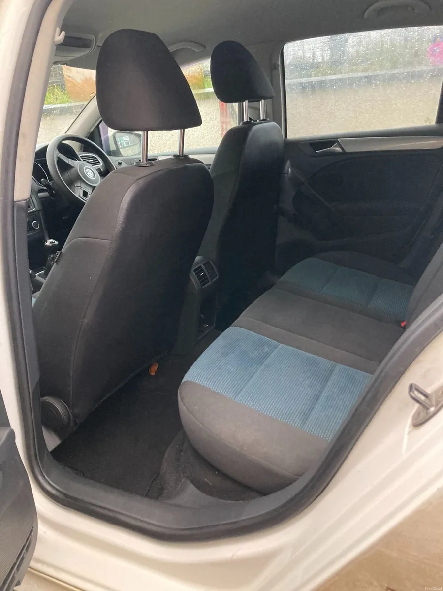 Volkswagen Golf 2012 - Image 2