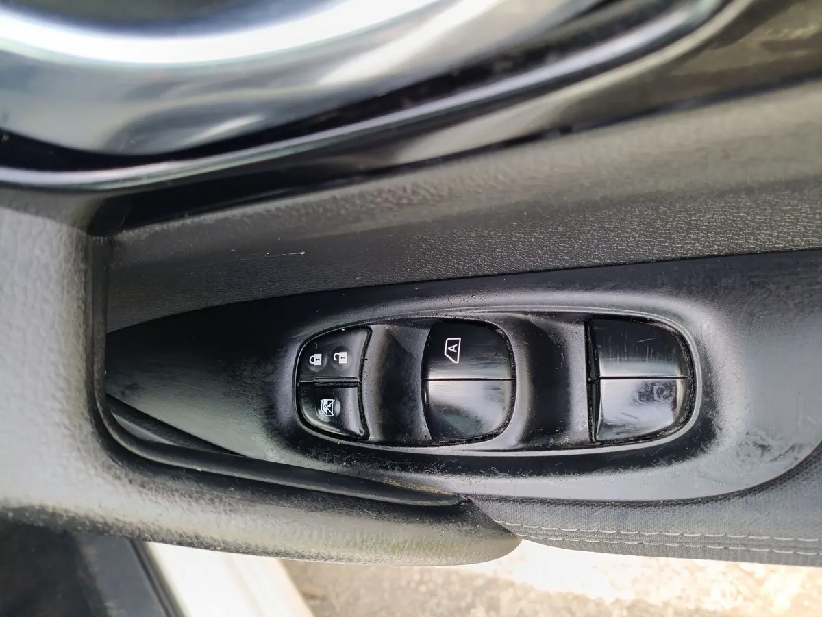 Nissan Qashqai 2016 - Image 3