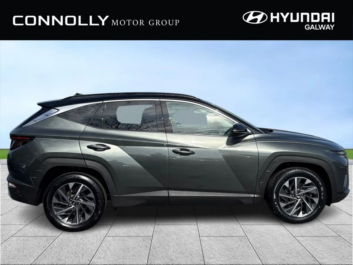 Hyundai Tucson 2WD Executive Plus w 2 Tone Roof - Image 3