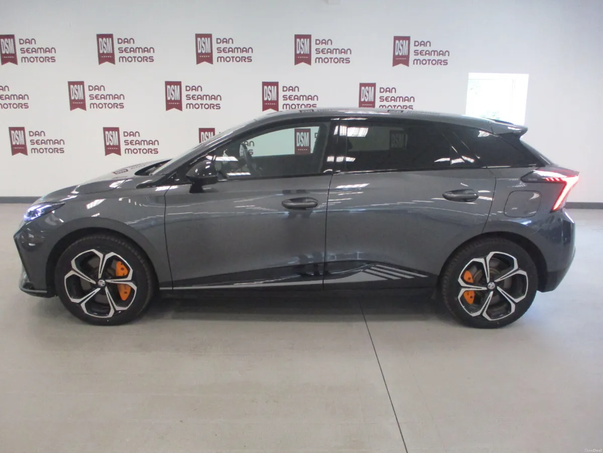 MG MG4 X POWER EV 2024 - Image 1