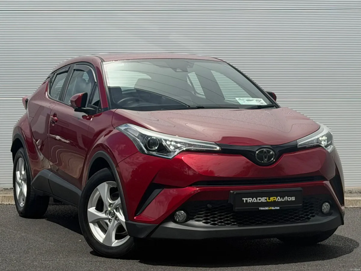 Toyota C-HR 2017 - Image 1