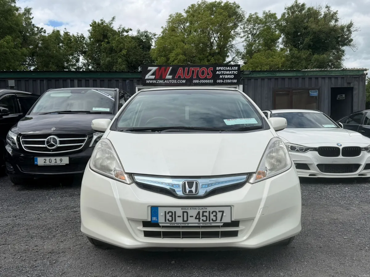 131 Honda Fit HYBRID 1.3 - Image 2