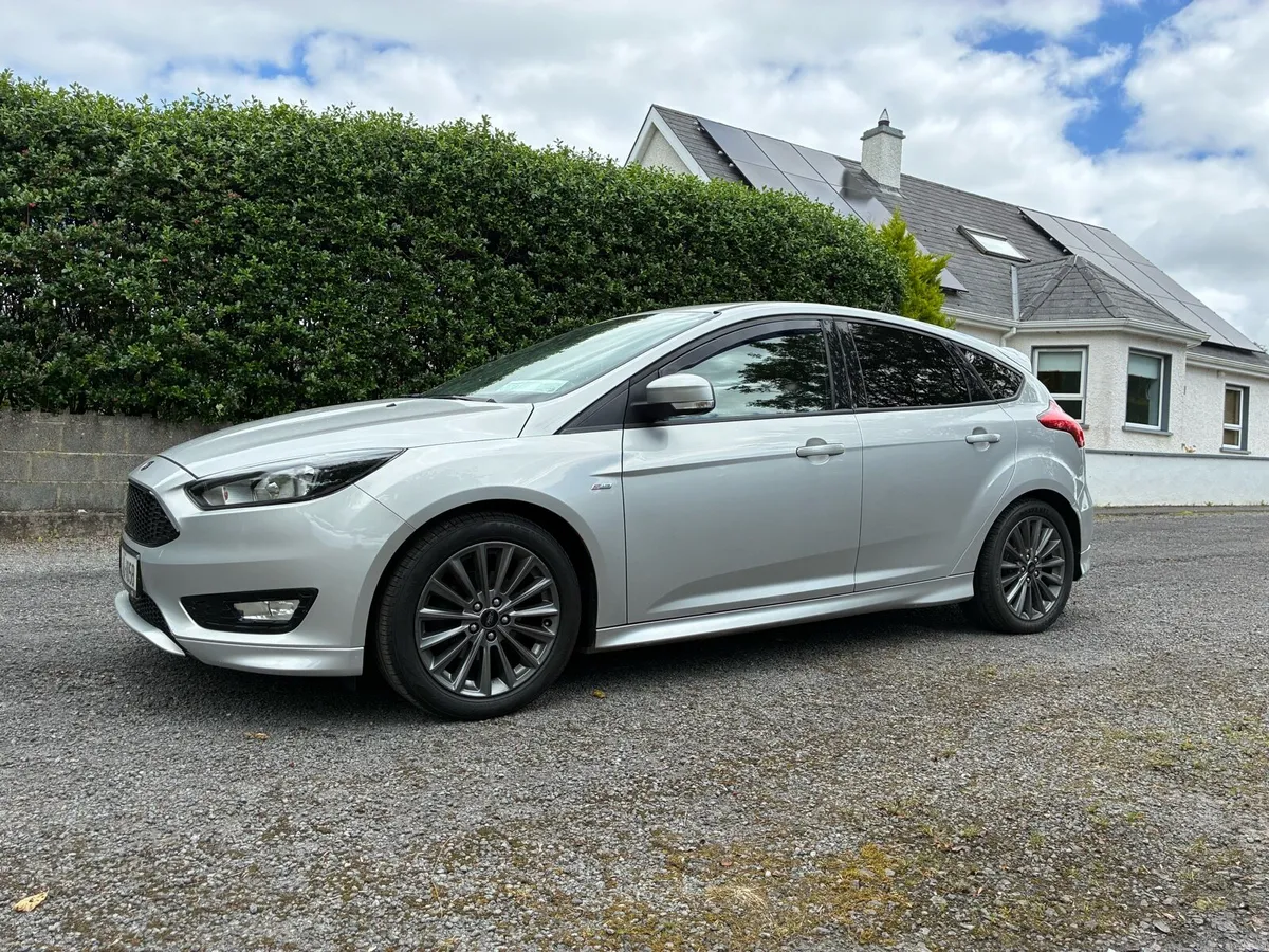 2018 Ford focus ST line nct 2/28 - Image 2