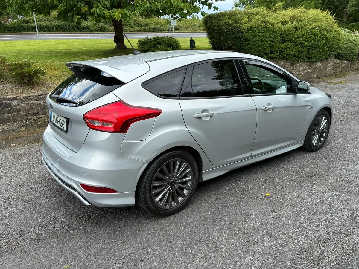 2018 Ford focus ST line nct 2/28 - Image 4