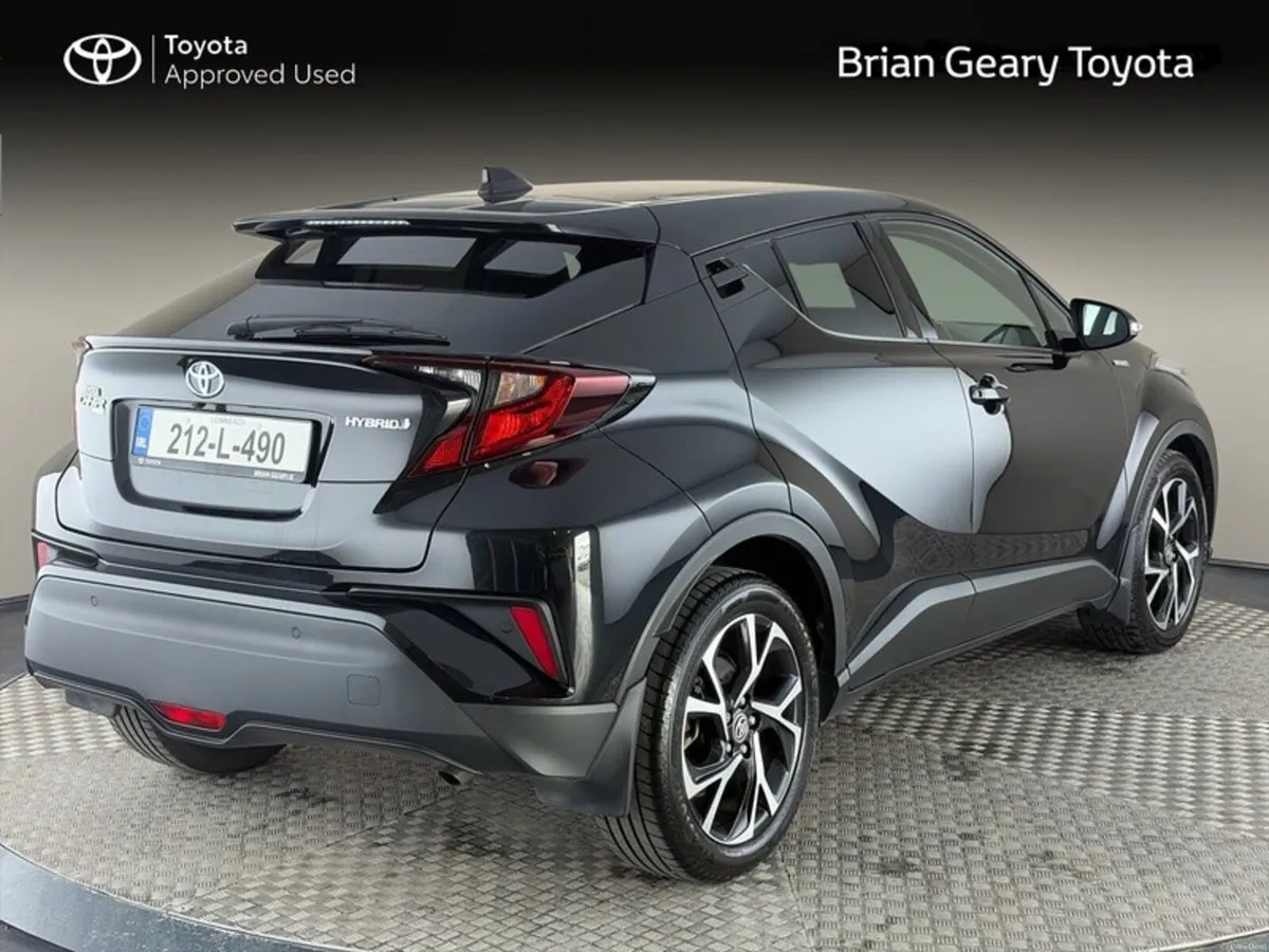 Toyota C-HR 1.8 HYBRID SPORTMONO 4DR SPORT AUTO - Image 2