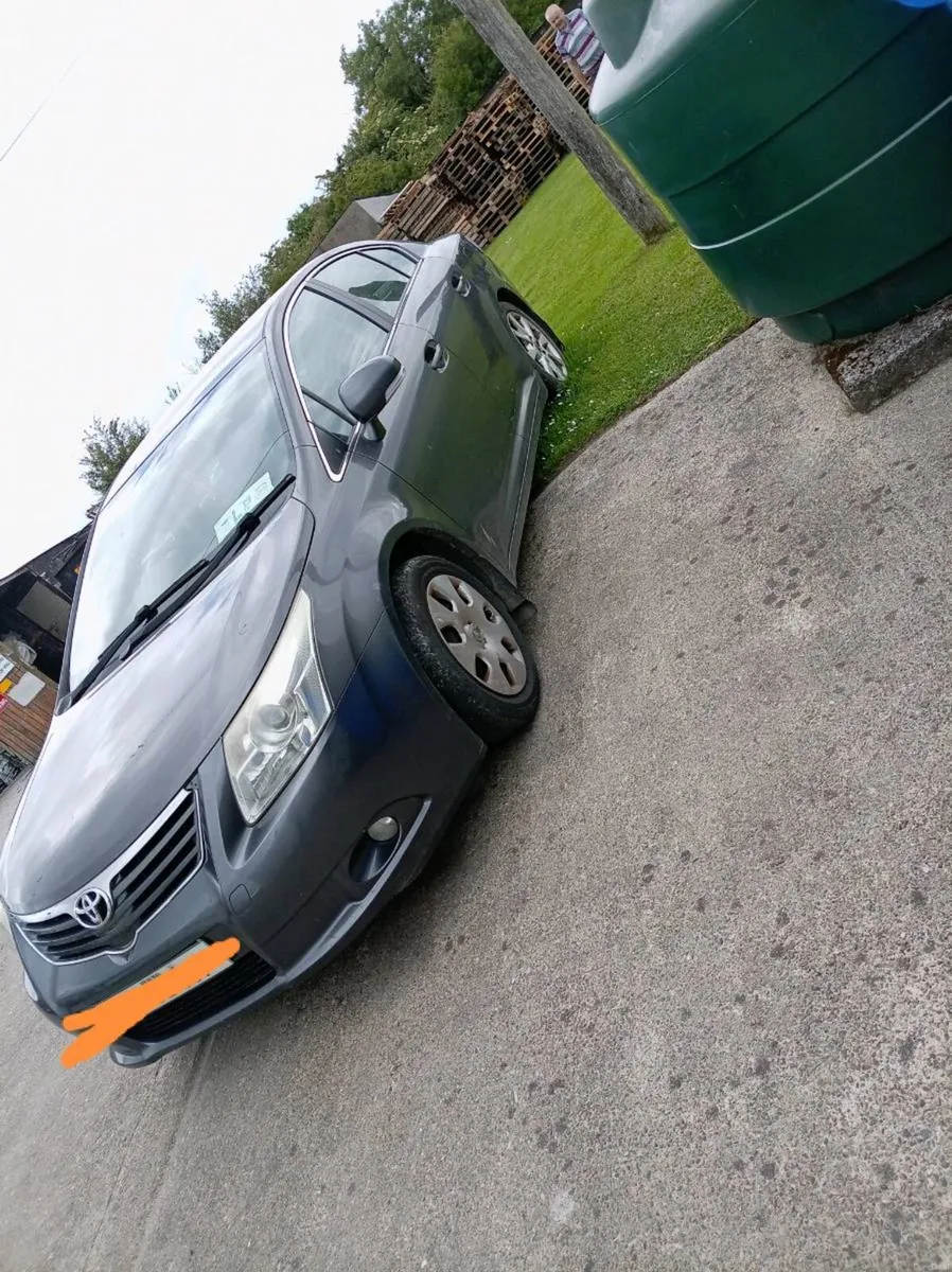 2010 avensis - Image 2