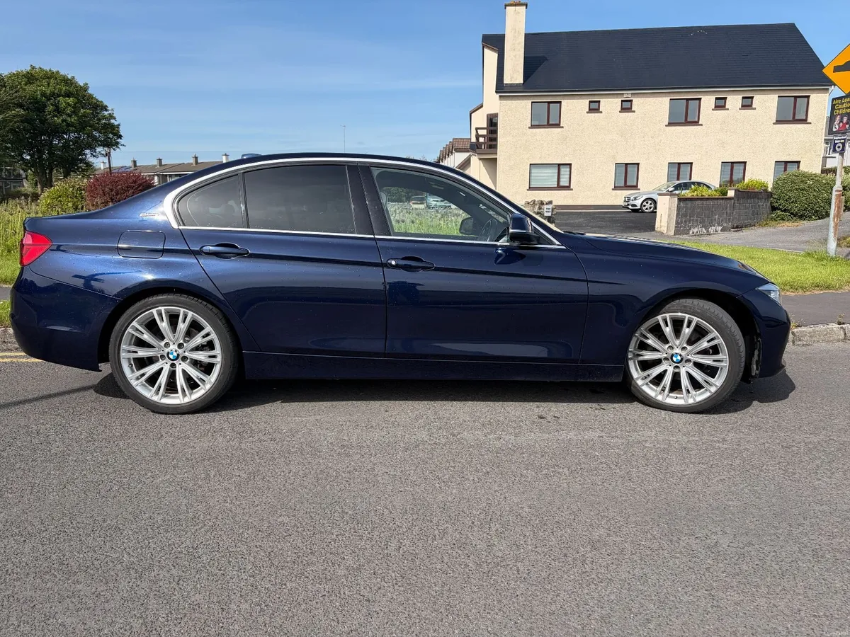 BMW 3-Series 2017 - Limited Edition Car 40/100 - Image 3