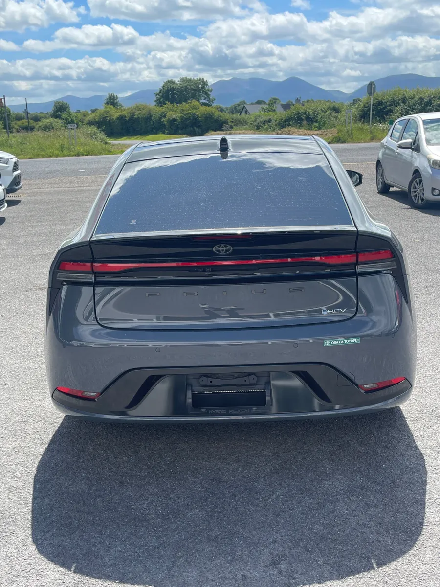 2023-1 Toyota Prius - Image 6