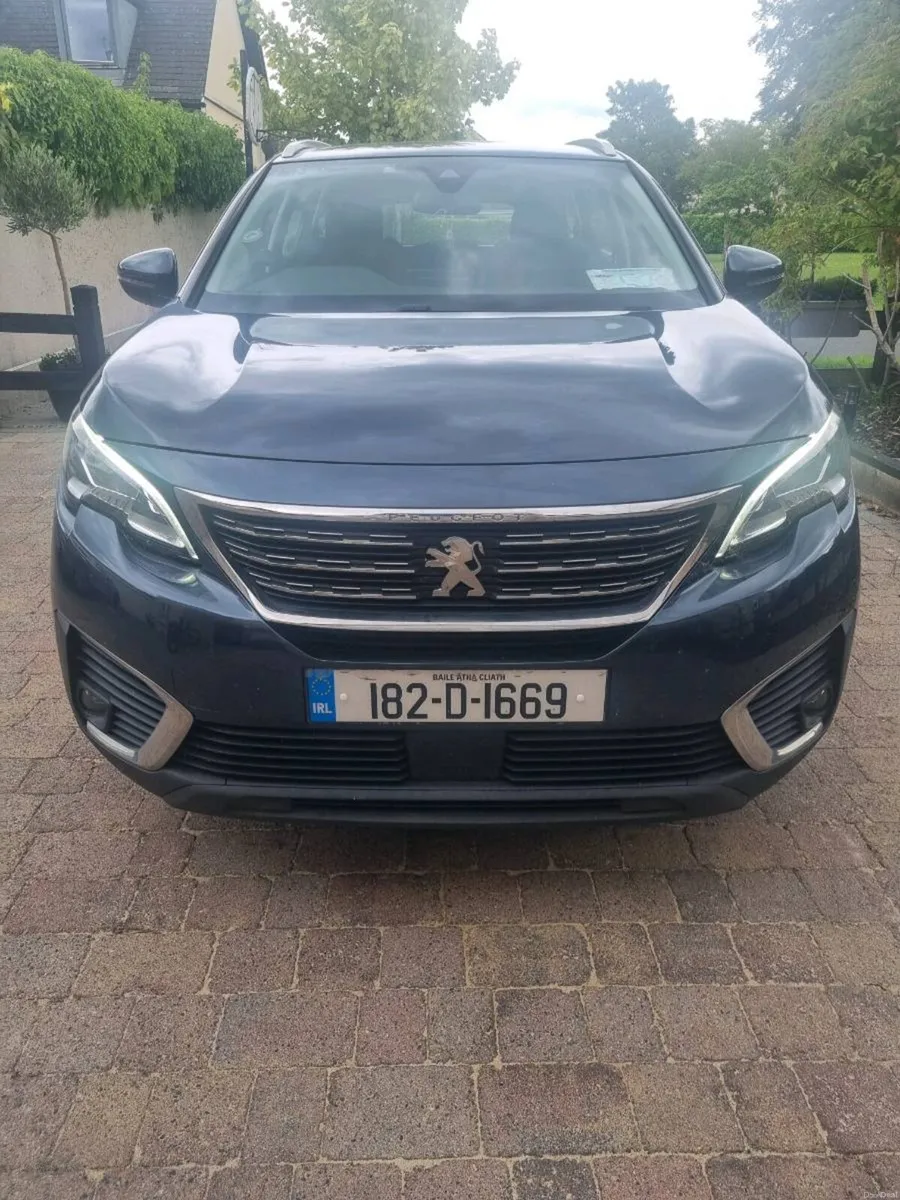 Peugeot 5008 - Image 1