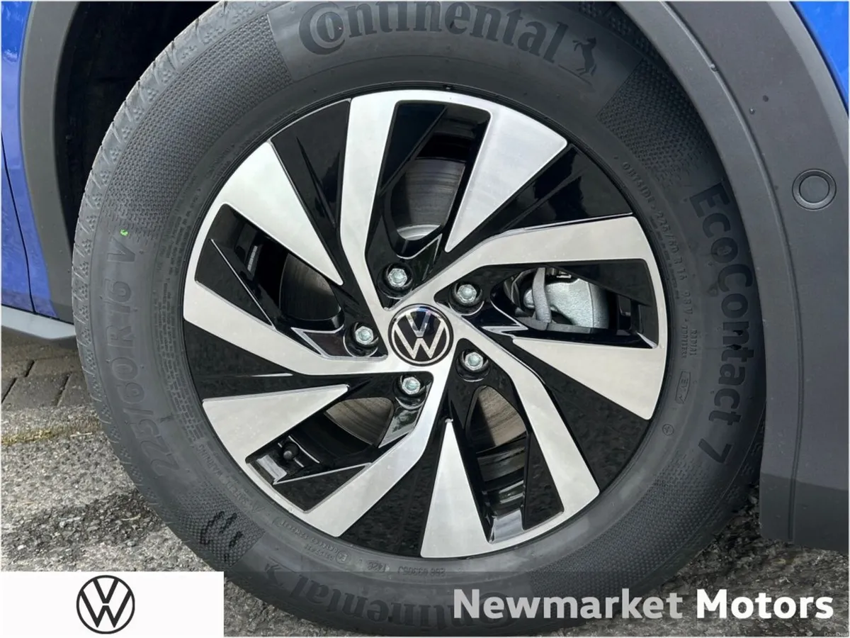 Volkswagen T-Roc LIFE 1.5TSI PETROL AUTOMATIC MILD - Image 2