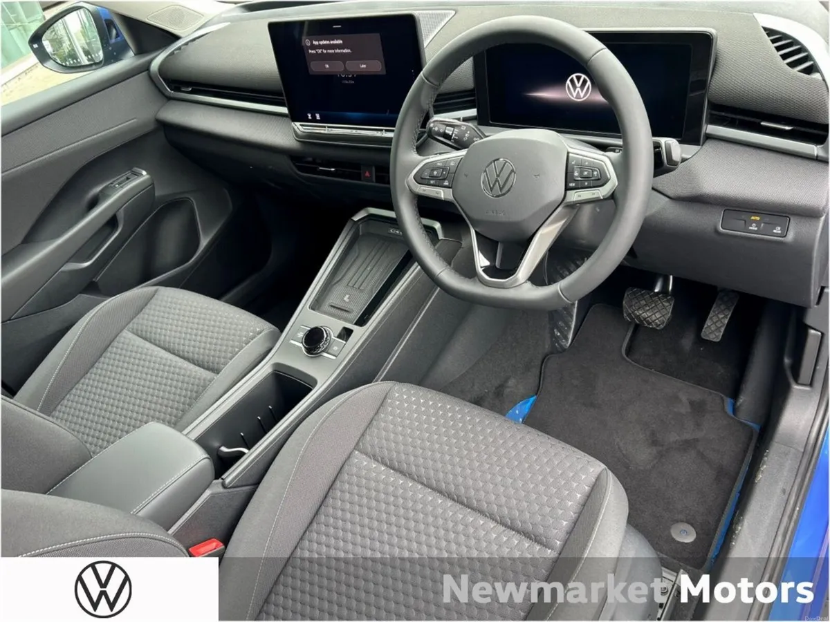 Volkswagen T-Roc LIFE 1.5TSI PETROL AUTOMATIC MILD - Image 4