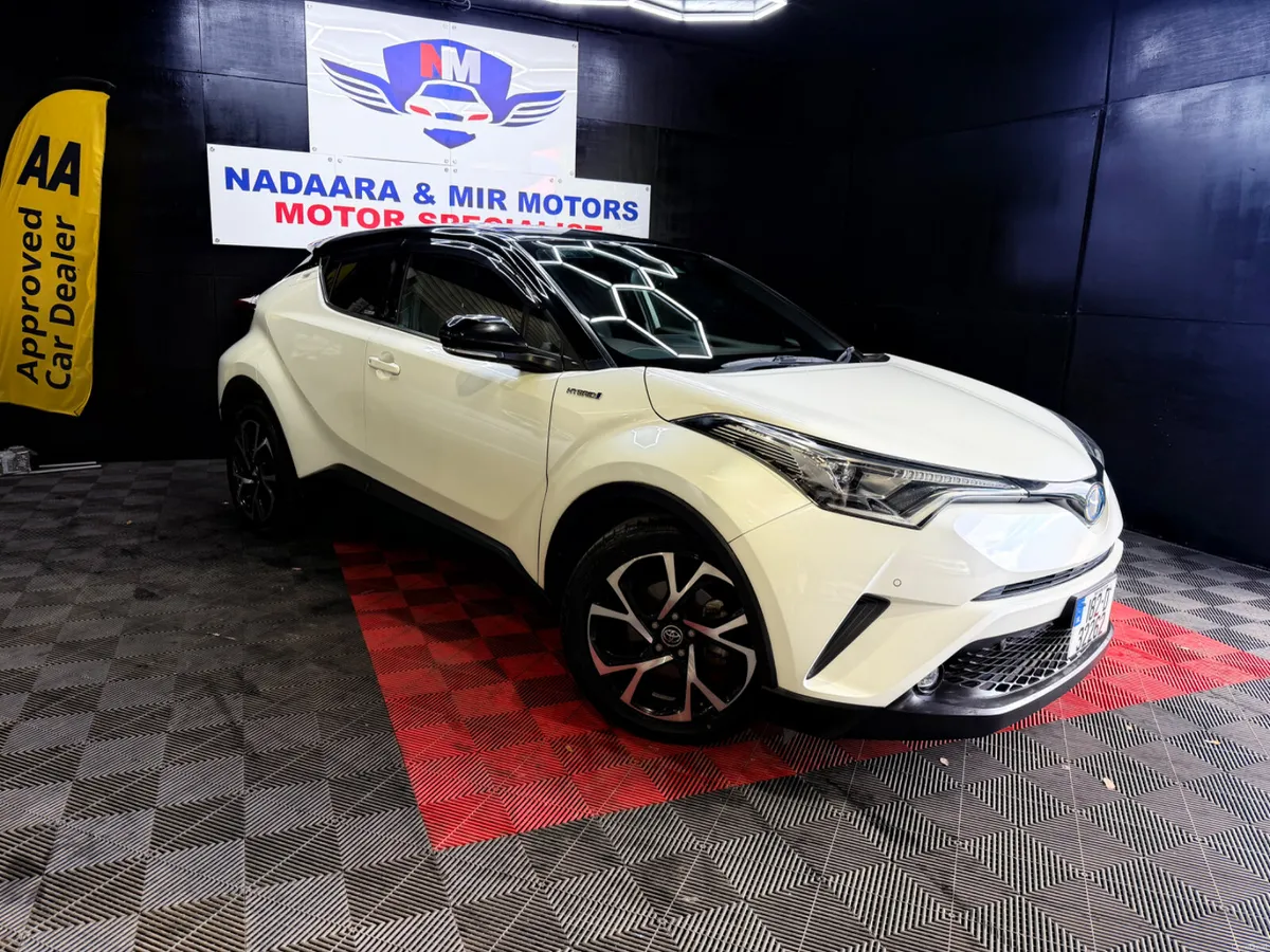 Toyota C-HR 2018 Hybrid ( Automatic ) - Image 2