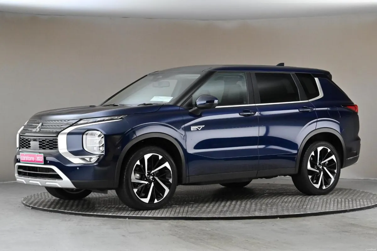 Mitsubishi Outlander 2.4 HYBRID AWC PHEV **HALF LE - Image 4