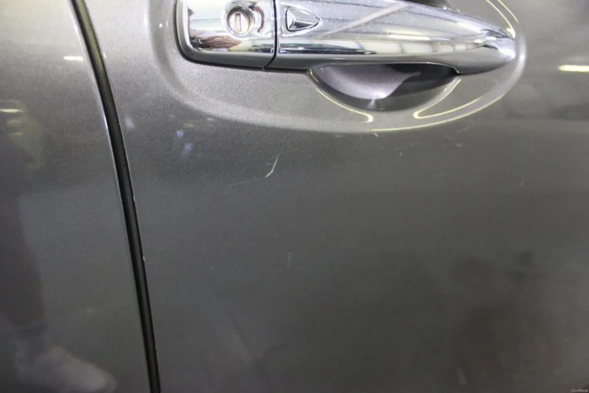 Nissan X-Trail 1.6d SV 7 Seats Design Pack Pan roo - Image 4