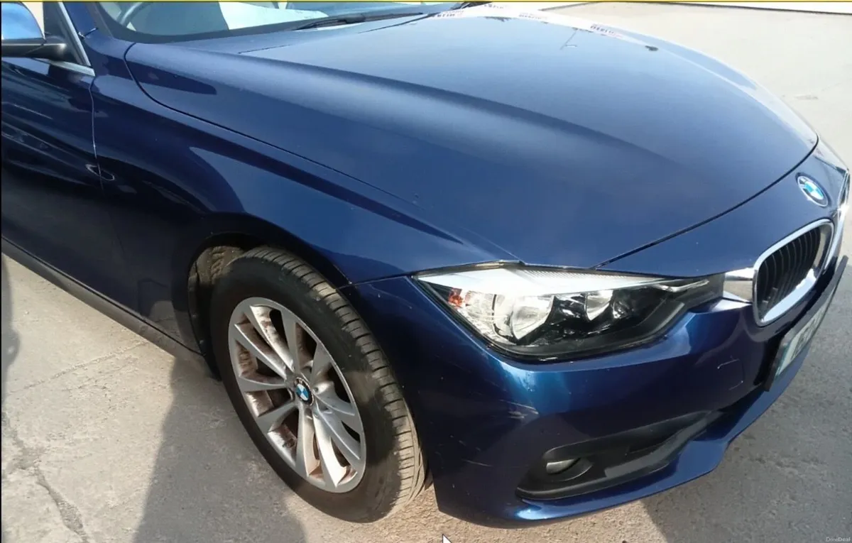 BMW 3-Series 2016 - Image 2