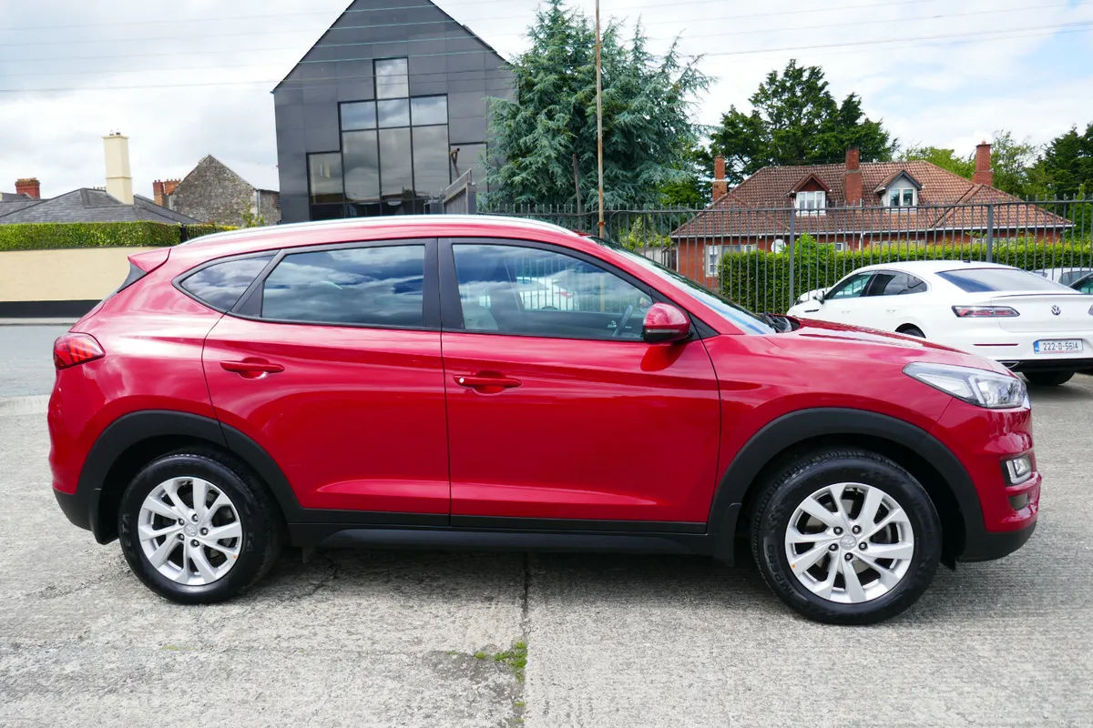192, HYUNDAI TUSCON IX35 EXECUTIVE 1.6 5DR - Image 3