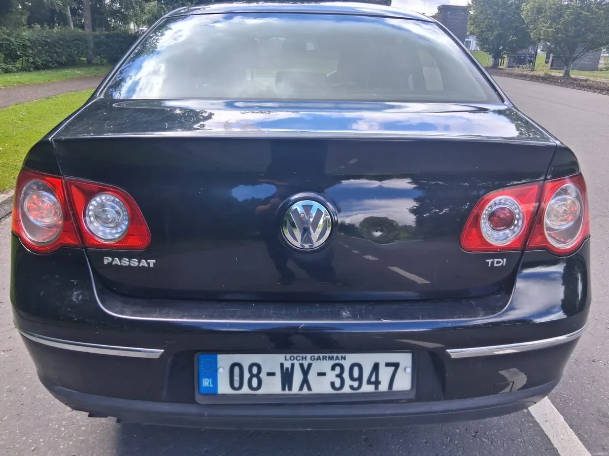 Volkswagen Passat - Image 3