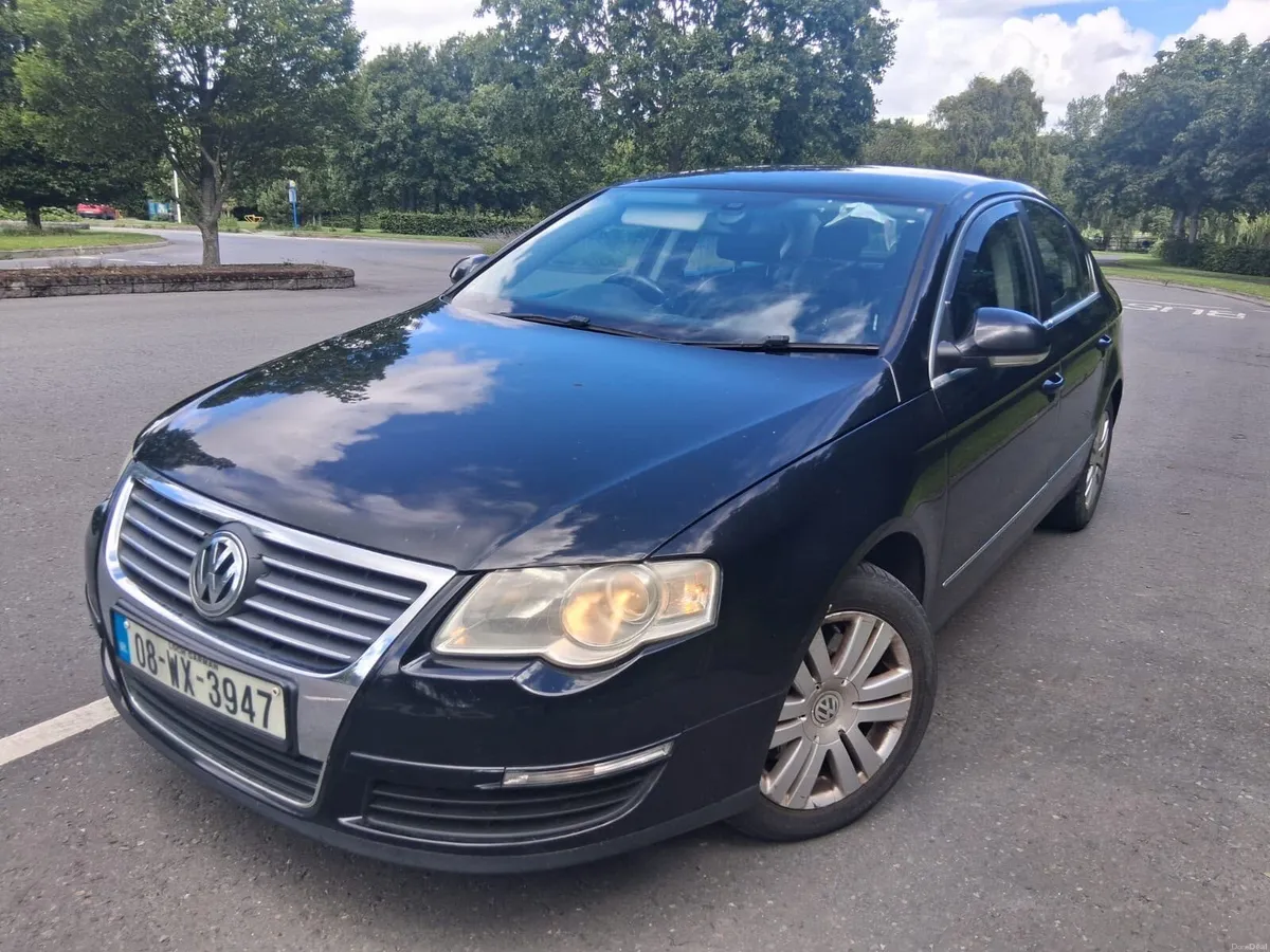Volkswagen Passat - Image 1