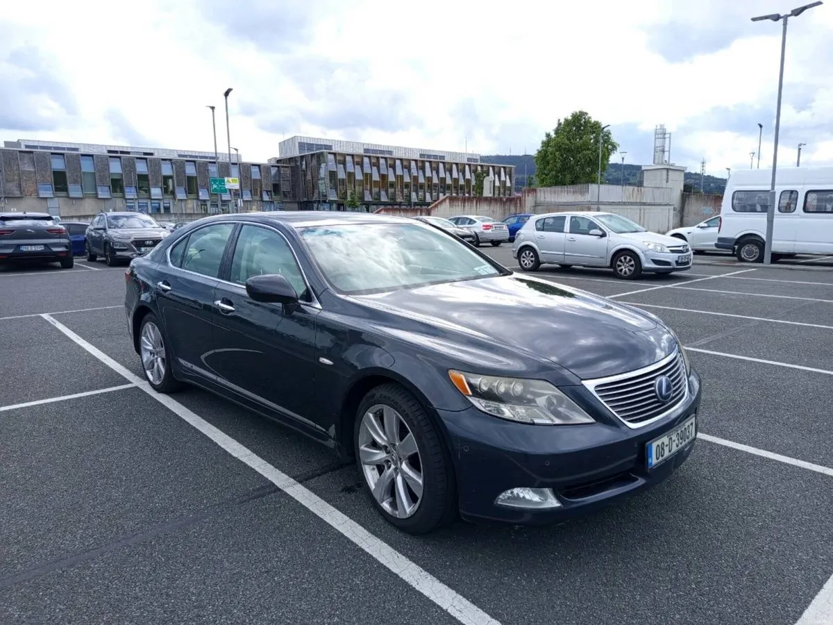 Car - Image 1
