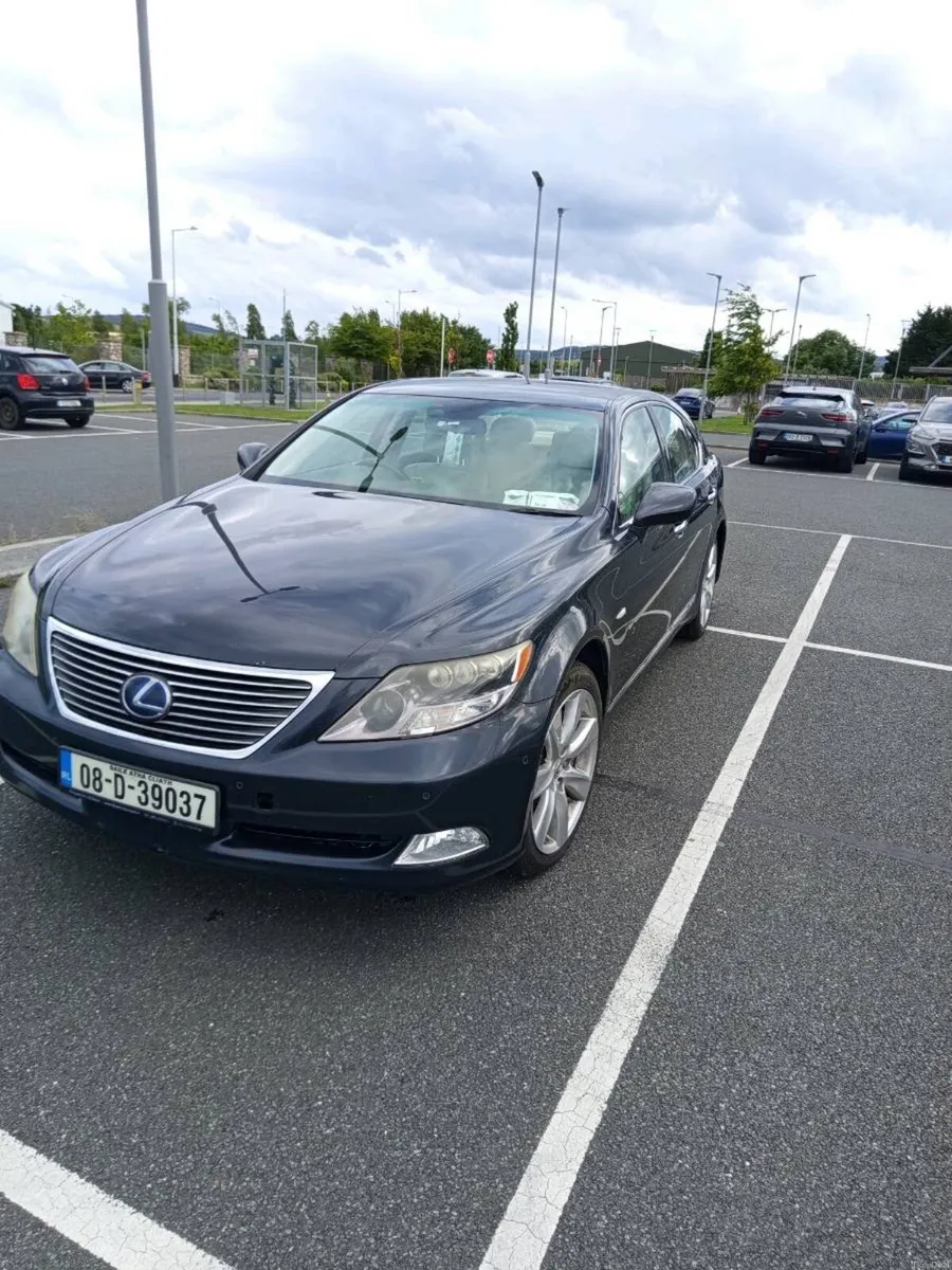 Car - Image 2