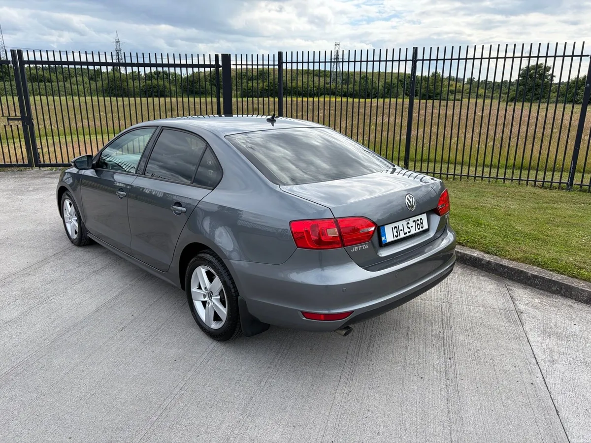 2013 Volkswagen Jetta - Image 4