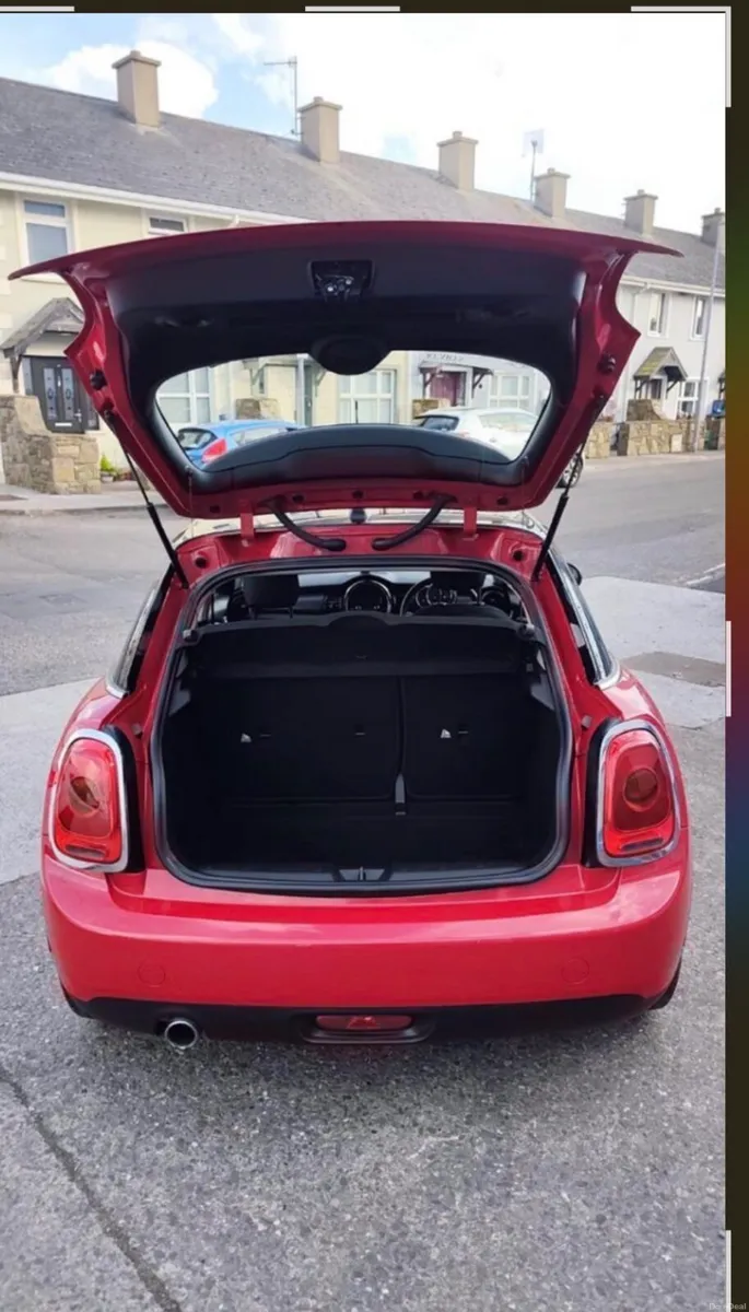 Car - Image 2
