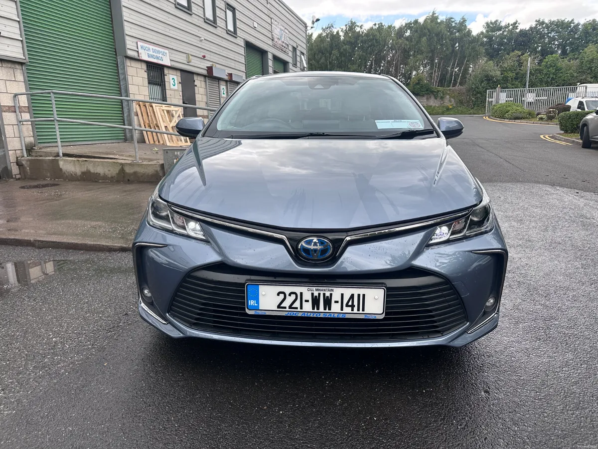 Toyota Corolla 1.8 Hybrid Luna Sport, 2022 - Image 3