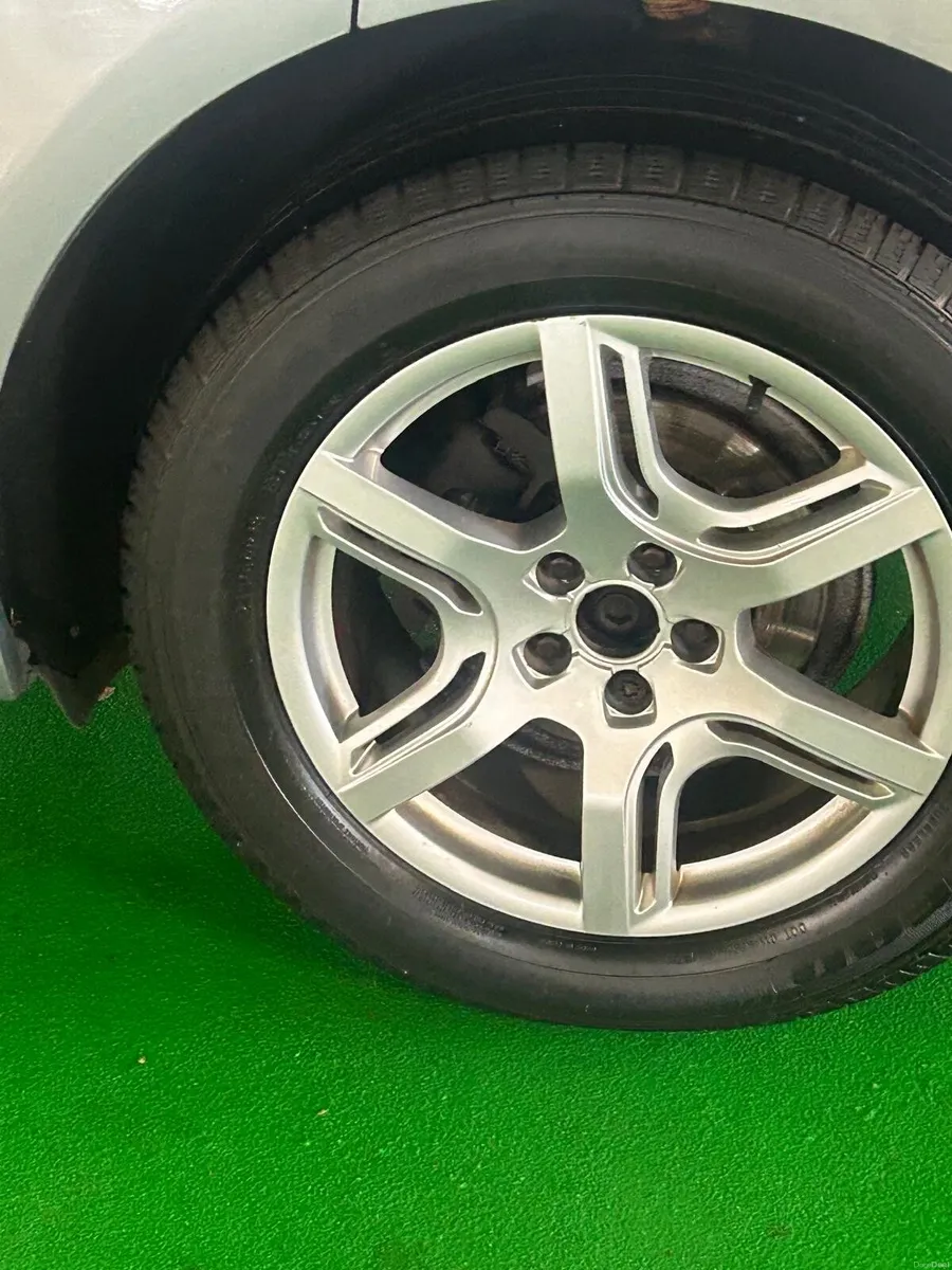 Audi Q5 2011 Automatic - Image 3