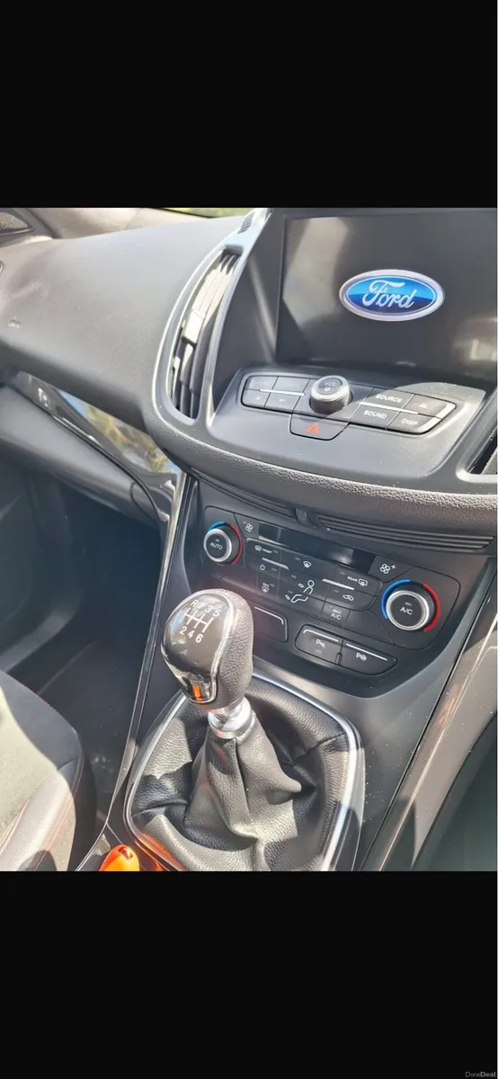 Ford Kuga 1.5 TdCi ST-Line - Image 5