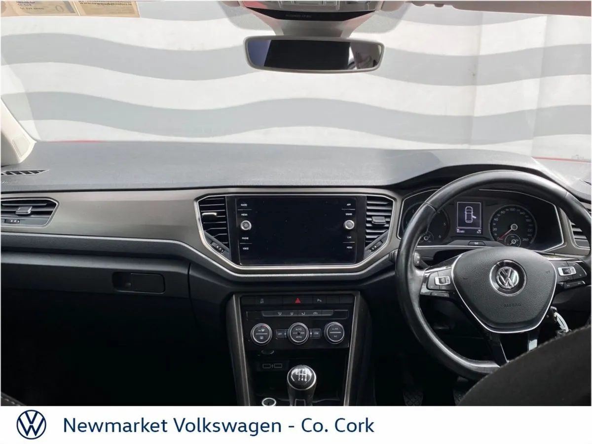 Volkswagen T-Roc 1.6TDI DESIGN 115BHP 6 SPEED - Image 2