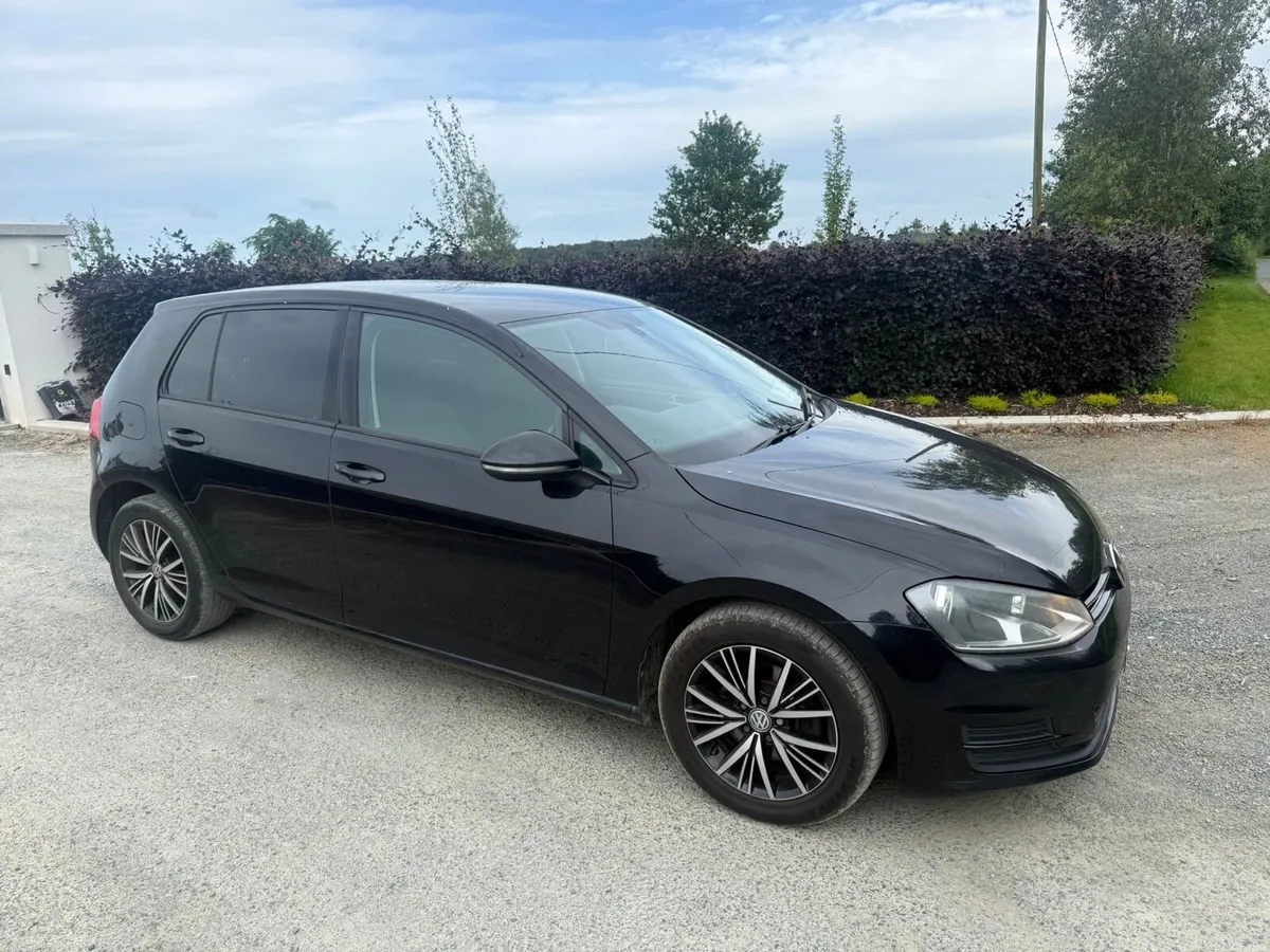 Volkswagen Golf 2013 diesel - Image 2