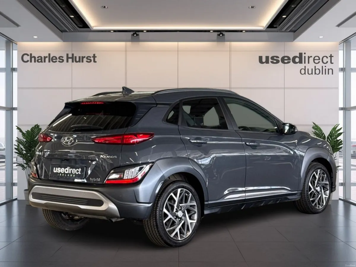 Hyundai KONA Kona Premium AUTOMATIC - Image 2
