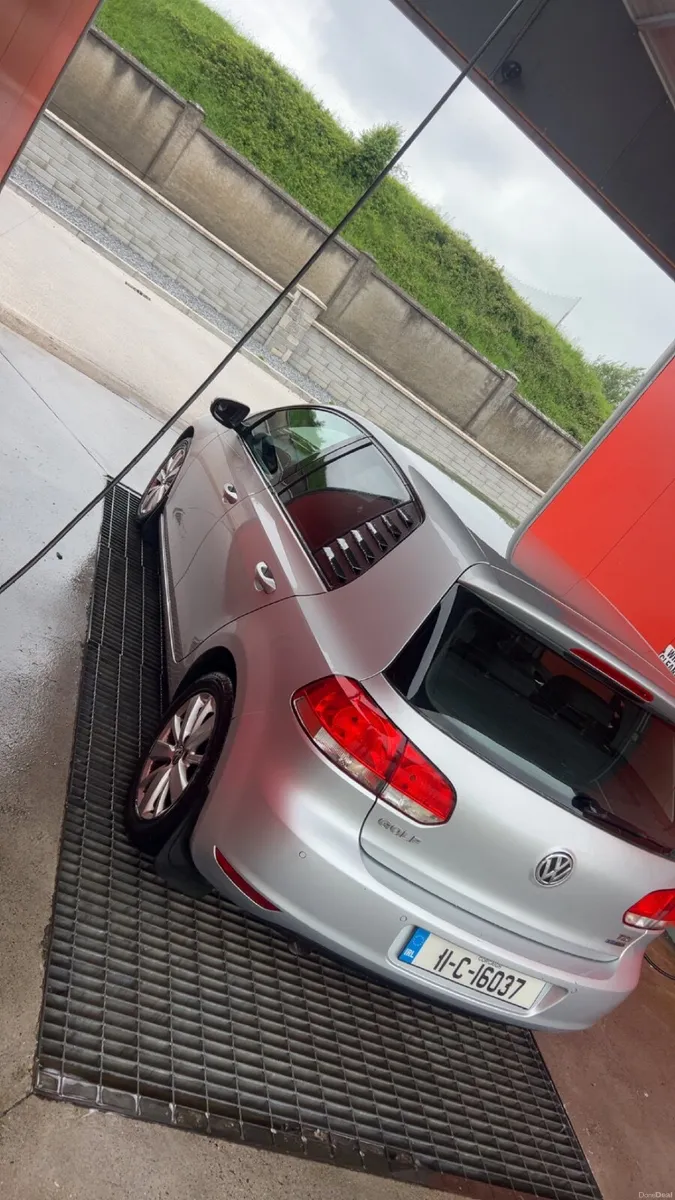 Volkswagen Golf 2011 - Image 4