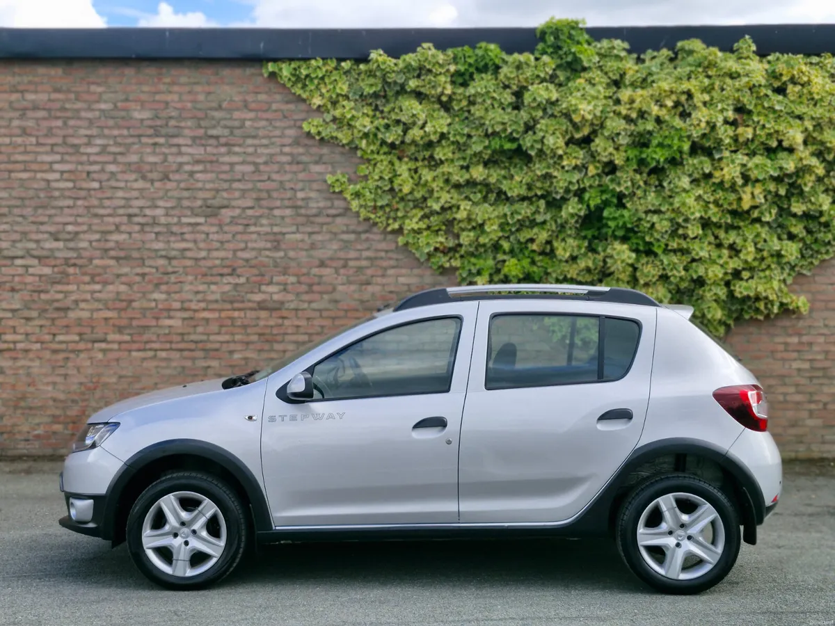 Dacia Sandero STEPWAY SIGNATURE 1.5 DCI - Image 4